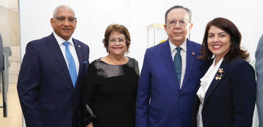 Ervin Novas, Verónica Sención, Héctor Valdez Albizu y Shanttal Zuleta