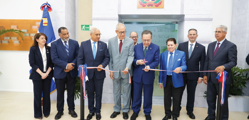 Shanttal Zuleta, Frank Montaño, Ervin Novas Bello, Arturo Martínez Moya, José Alcántara Almánzar, Héctor Valdez Albizu, Julio César Llibre, Joel Tejeda Comprés y José Manuel Taveras Lay